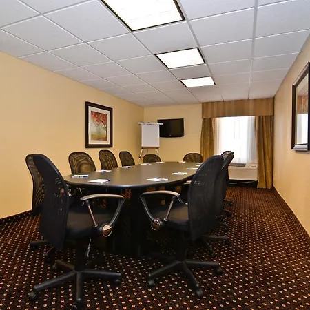 Best Western Plus Parkway Hotel 