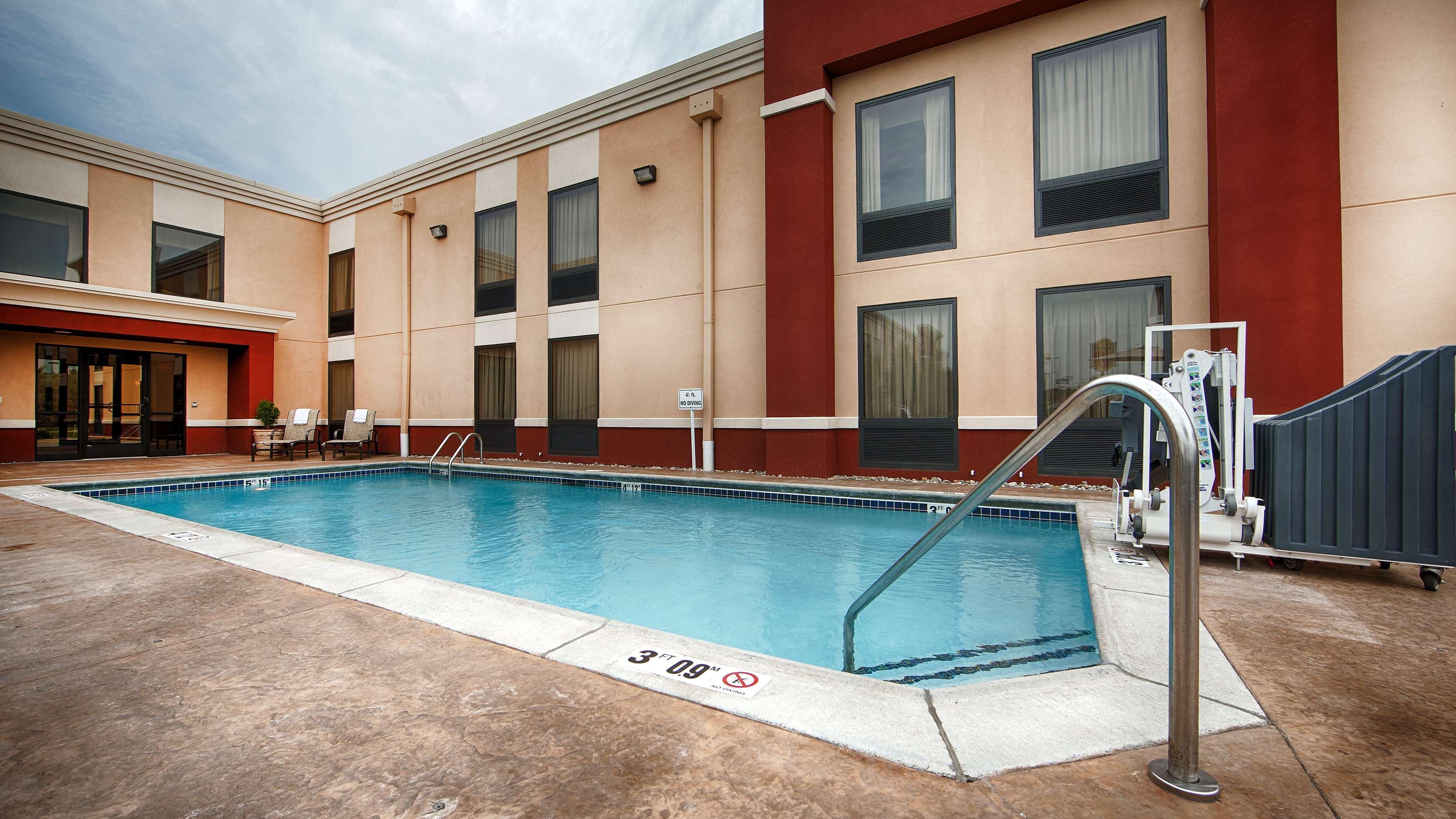 Best Western Plus Parkway 3*