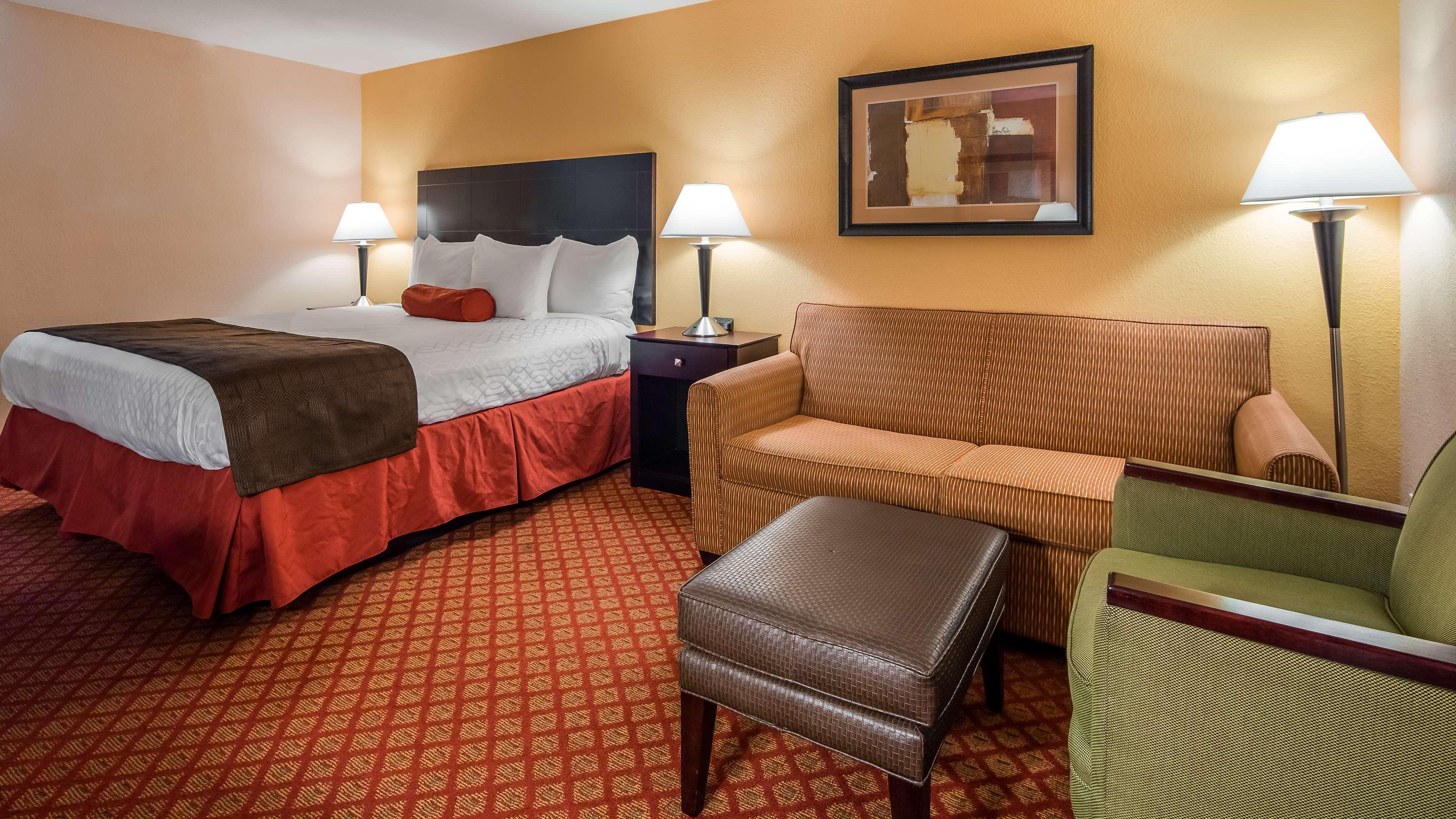 Western Parkway 3* Alton