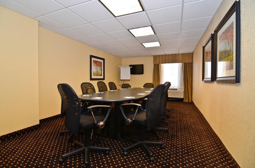 Best Western Plus Parkway Hotel Alton